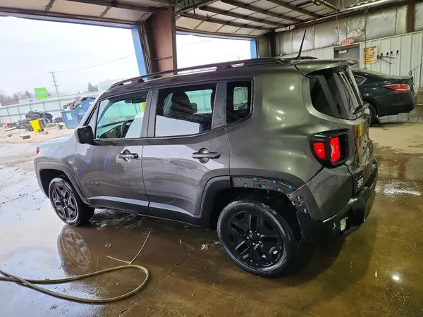 ZACCJBAB3JPH26470 2018 JEEP RENEGADE - Image 2