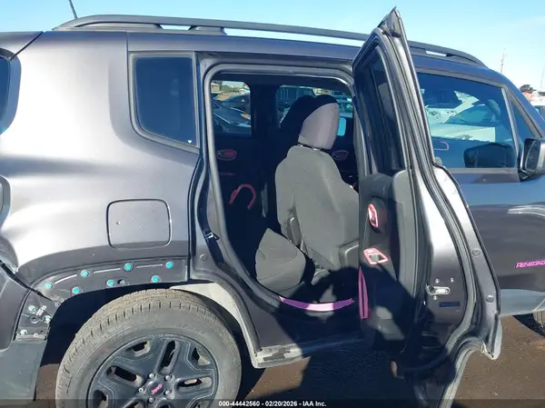 ZACCJBAB3JPH26971 2018 JEEP RENEGADE - Image 8