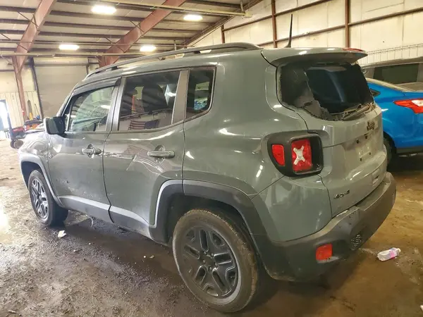 ZACCJBAB3JPH35167 2018 JEEP RENEGADE - Image 2