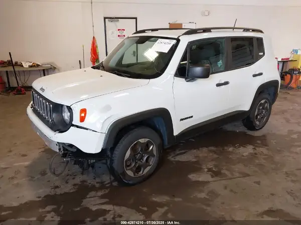ZACCJBAB3JPH35718 2018 JEEP RENEGADE - Image 2