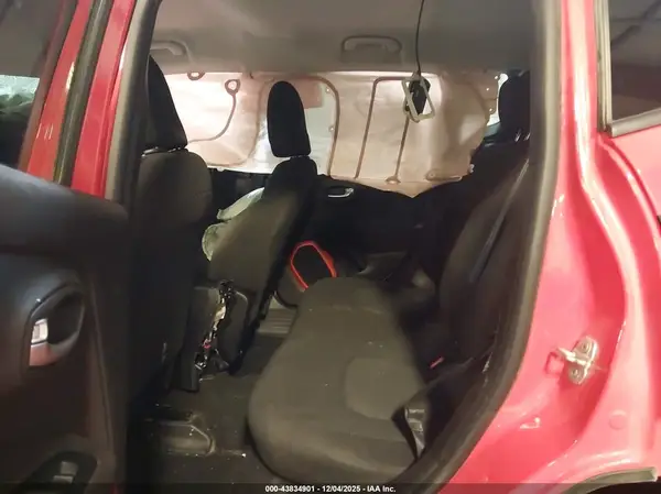 ZACCJBAB3JPH38148 2018 JEEP RENEGADE - Image 8