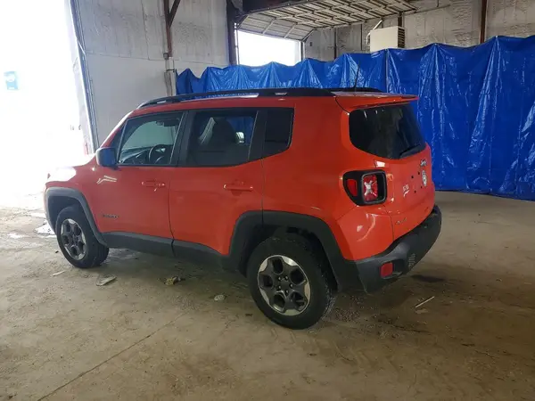 ZACCJBAB3JPH44158 2018 JEEP RENEGADE - Image 2