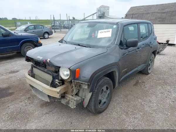 ZACCJBAB3JPH45021 2018 JEEP RENEGADE - Image 2