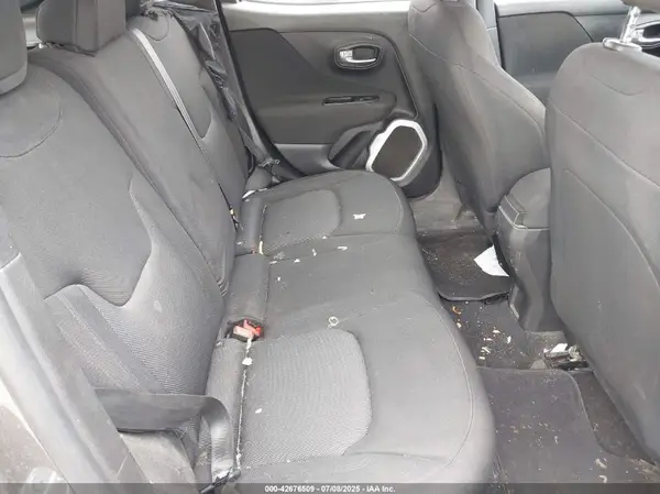 ZACCJBAB3JPH45021 2018 JEEP RENEGADE - Image 8