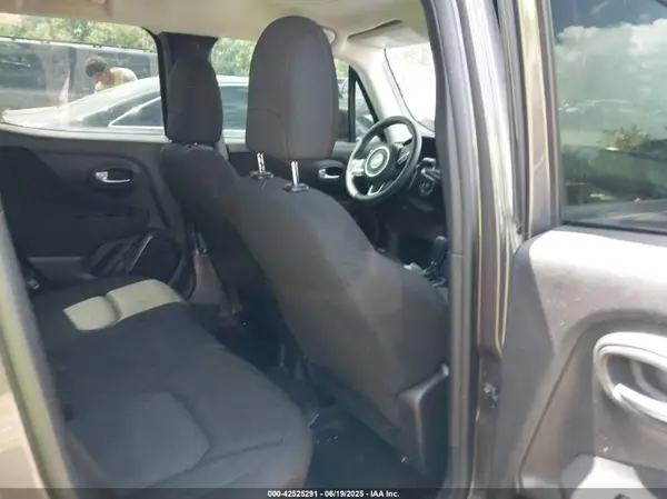 ZACCJBAB3JPH65608 2018 JEEP RENEGADE - Image 8
