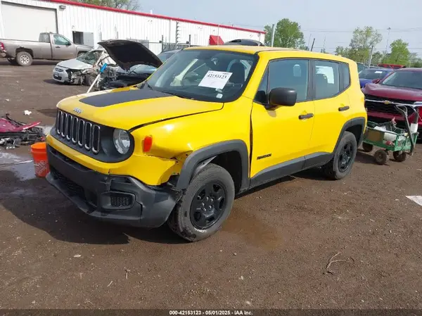 ZACCJBAB3JPH71523 2018 JEEP RENEGADE - Image 2