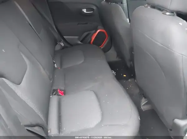 ZACCJBAB3JPJ04836 2018 JEEP RENEGADE - Image 8