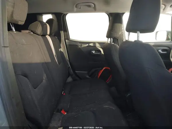 ZACCJBAB3JPJ07722 2018 JEEP RENEGADE - Image 8