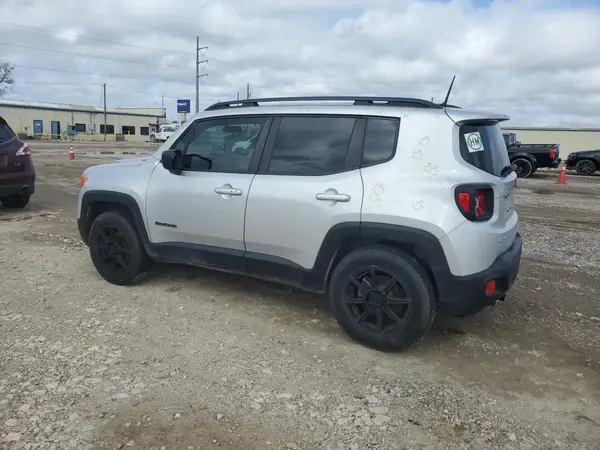 ZACCJBAB3JPJ28831 2018 JEEP RENEGADE - Image 2