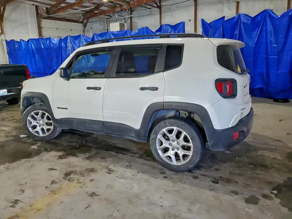 ZACCJBAB3JPJ33186 2018 JEEP RENEGADE - Image 2