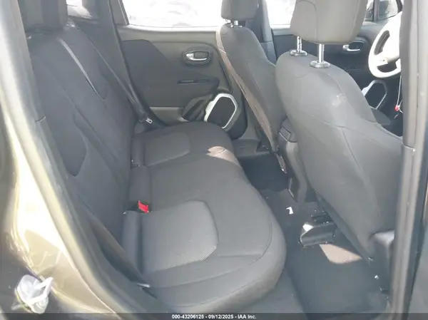 ZACCJBAB3JPJ44589 2018 JEEP RENEGADE - Image 8