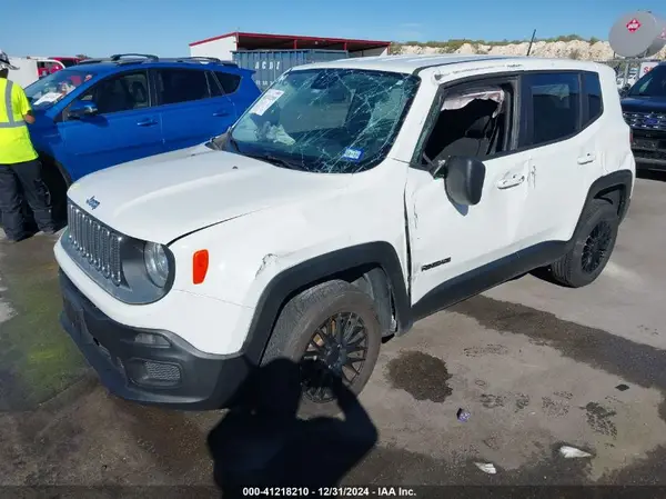 ZACCJBAB4HPE90986 2017 JEEP RENEGADE - Image 2