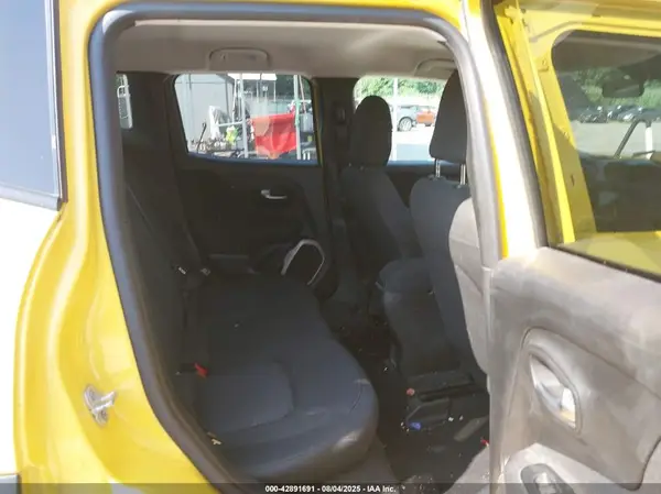 ZACCJBAB4HPF17328 2017 JEEP RENEGADE - Image 8
