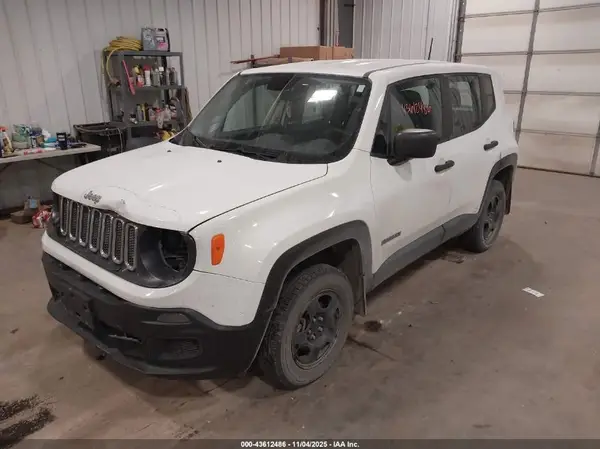 ZACCJBAB4HPF61779 2017 JEEP RENEGADE - Image 2