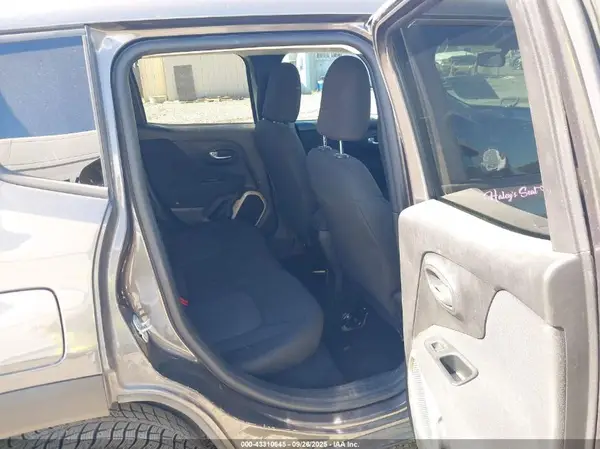 ZACCJBAB4HPF78842 2017 JEEP RENEGADE - Image 8