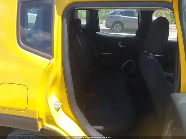 ZACCJBAB4HPF89064 2017 JEEP RENEGADE - Image 8