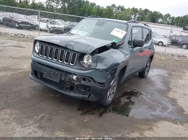 ZACCJBAB4JPH09001 2018 JEEP RENEGADE - Image 2