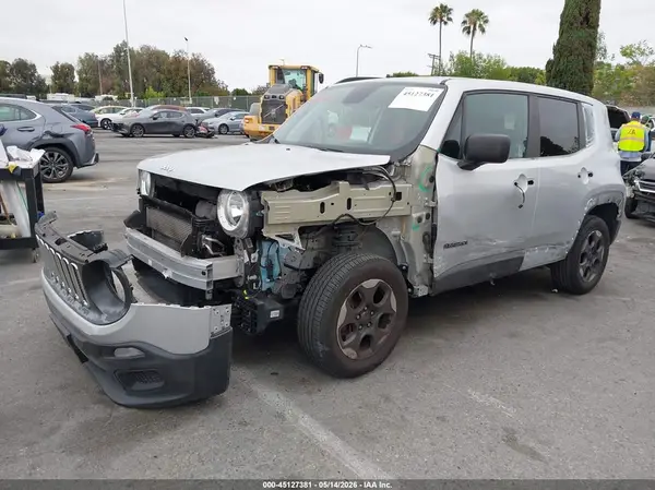 ZACCJBAB4JPH29846 2018 JEEP RENEGADE - Image 2