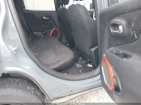 ZACCJBAB4JPH46257 2018 JEEP RENEGADE - Image 8
