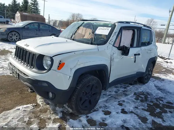 ZACCJBAB4JPH67433 2018 JEEP RENEGADE - Image 2