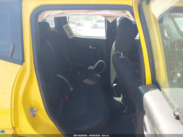 ZACCJBAB4JPH71658 2018 JEEP RENEGADE - Image 8