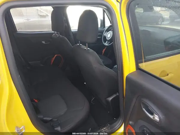 ZACCJBAB4JPH72079 2018 JEEP RENEGADE - Image 8