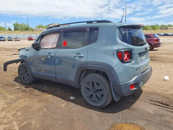 ZACCJBAB4JPH72096 2018 JEEP RENEGADE - Image 2