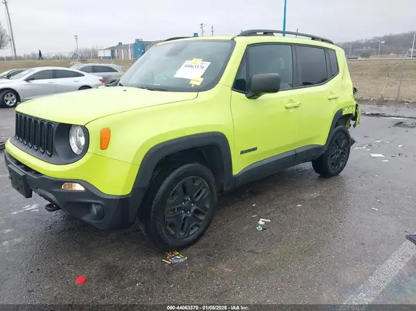 ZACCJBAB4JPH72311 2018 JEEP RENEGADE - Image 2
