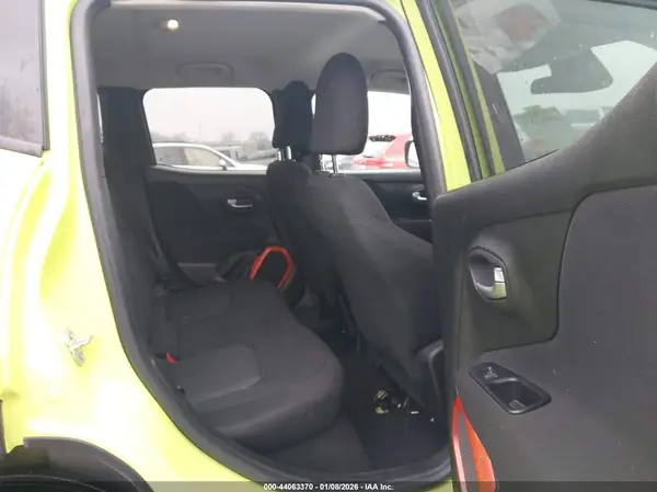 ZACCJBAB4JPH72311 2018 JEEP RENEGADE - Image 8