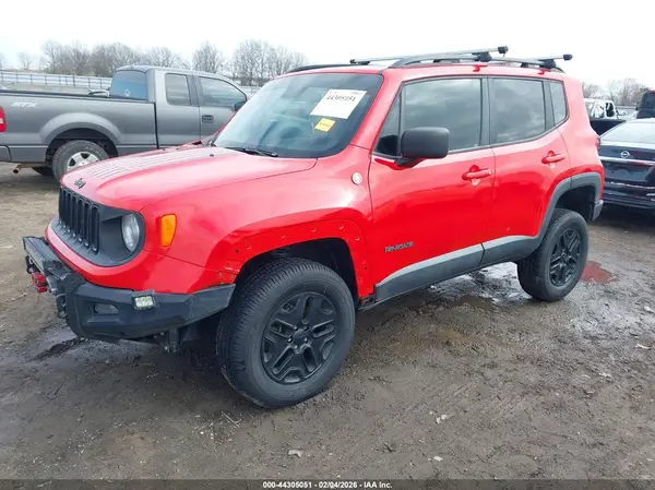 ZACCJBAB4JPH72812 2018 JEEP RENEGADE - Image 2