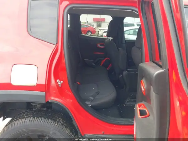 ZACCJBAB4JPH72812 2018 JEEP RENEGADE - Image 8
