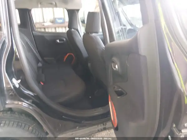 ZACCJBAB4JPH93448 2018 JEEP RENEGADE - Image 8