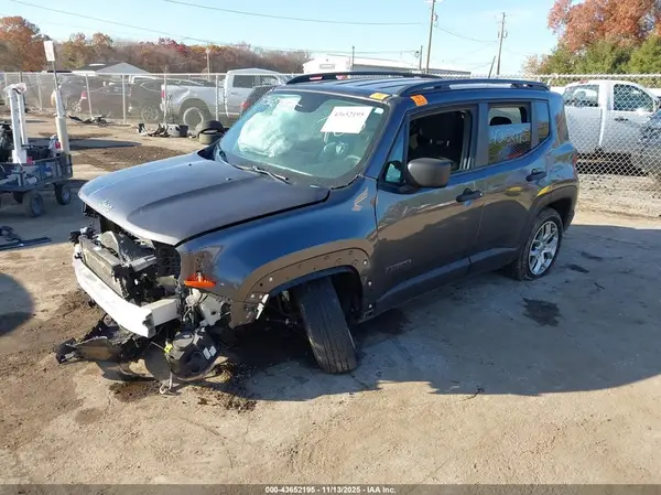 ZACCJBAB4JPJ17207 2018 JEEP RENEGADE - Image 2