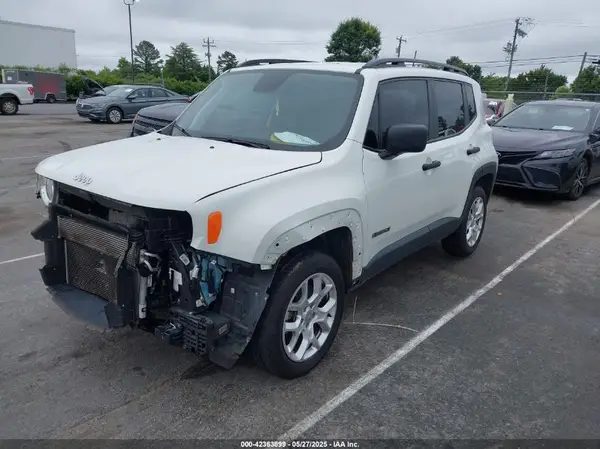 ZACCJBAB4JPJ45105 2018 JEEP RENEGADE - Image 2