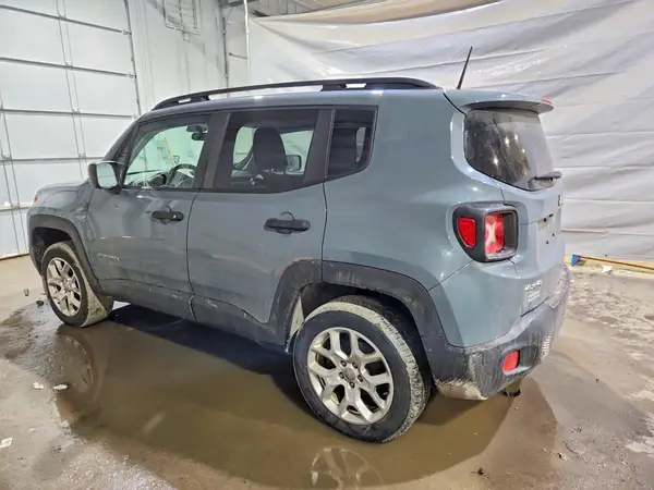 ZACCJBAB4JPJ48649 2018 JEEP RENEGADE - Image 2