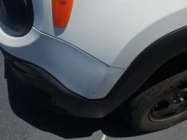 ZACCJBAB5JPH02820 2018 JEEP RENEGADE - Image 2