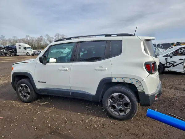 ZACCJBAB5JPH07855 2018 JEEP RENEGADE - Image 2
