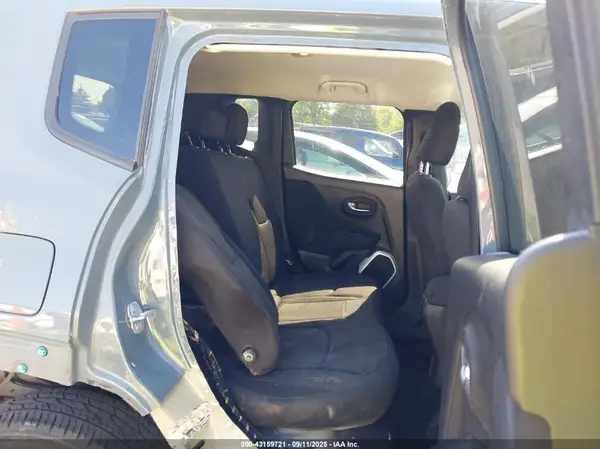 ZACCJBAB5JPH31914 2018 JEEP RENEGADE - Image 8