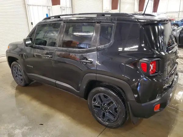 ZACCJBAB5JPH38135 2018 JEEP RENEGADE - Image 2