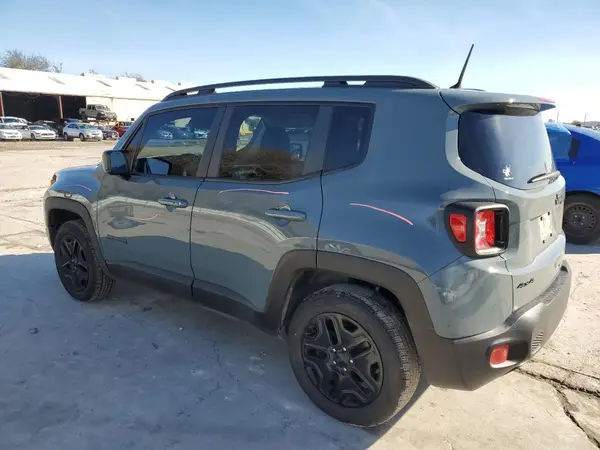 ZACCJBAB5JPH49135 2018 JEEP RENEGADE - Image 2