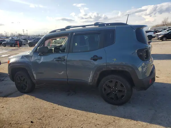 ZACCJBAB5JPH65397 2018 JEEP RENEGADE - Image 2