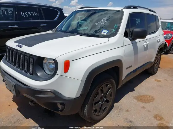 ZACCJBAB5JPH68526 2018 JEEP RENEGADE - Image 2