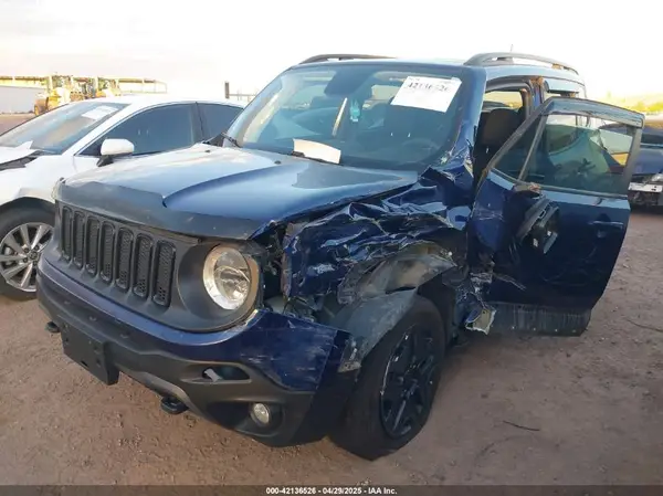 ZACCJBAB5JPH72818 2018 JEEP RENEGADE - Image 2
