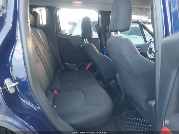 ZACCJBAB5JPH72818 2018 JEEP RENEGADE - Image 8