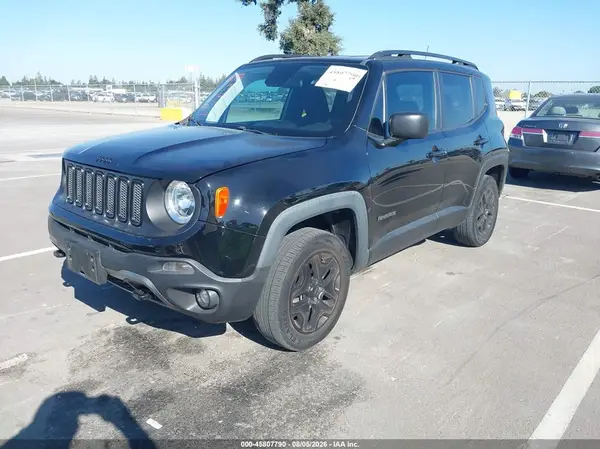 ZACCJBAB5JPH80272 2018 JEEP RENEGADE - Image 2