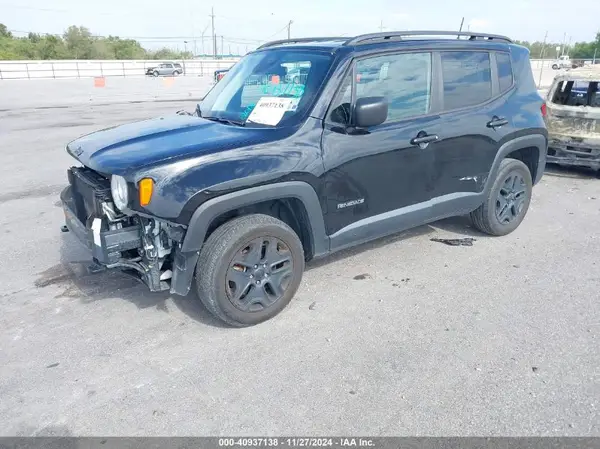 ZACCJBAB5JPH88551 2018 JEEP RENEGADE - Image 2
