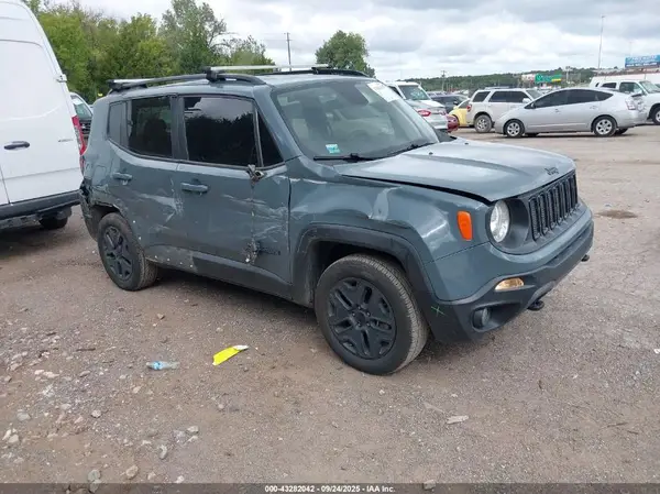 ZACCJBAB5JPJ17958 2018 JEEP RENEGADE - Image 1