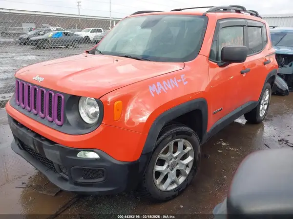 ZACCJBAB5JPJ42519 2018 JEEP RENEGADE - Image 2