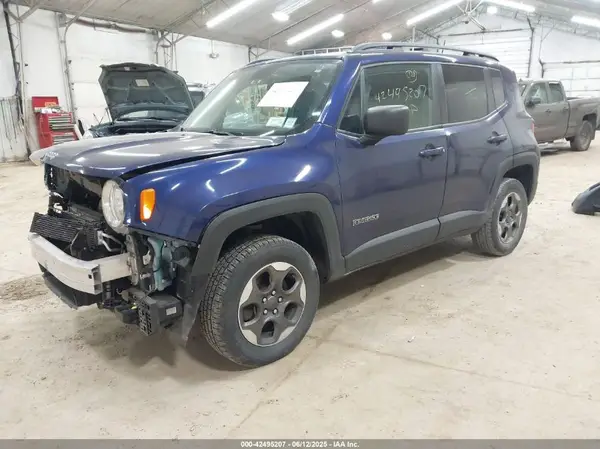 ZACCJBAB6HPE45127 2017 JEEP RENEGADE - Image 2