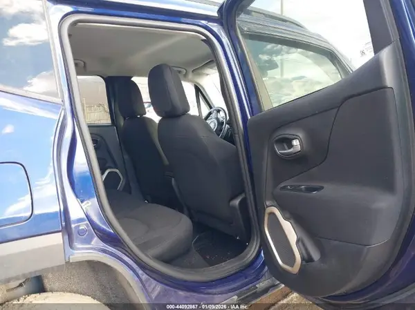 ZACCJBAB6HPG26065 2017 JEEP RENEGADE - Image 8
